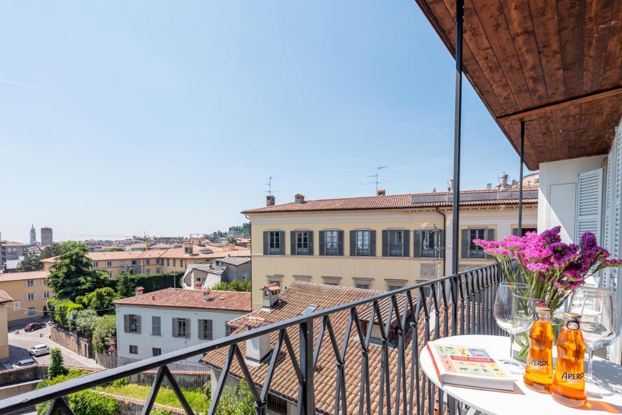 Rego Apartments - Boutique Aparthotel With Some Off-Site Apartments In A Charming Historic District Close To Upper Town Бергамо Экстерьер фото