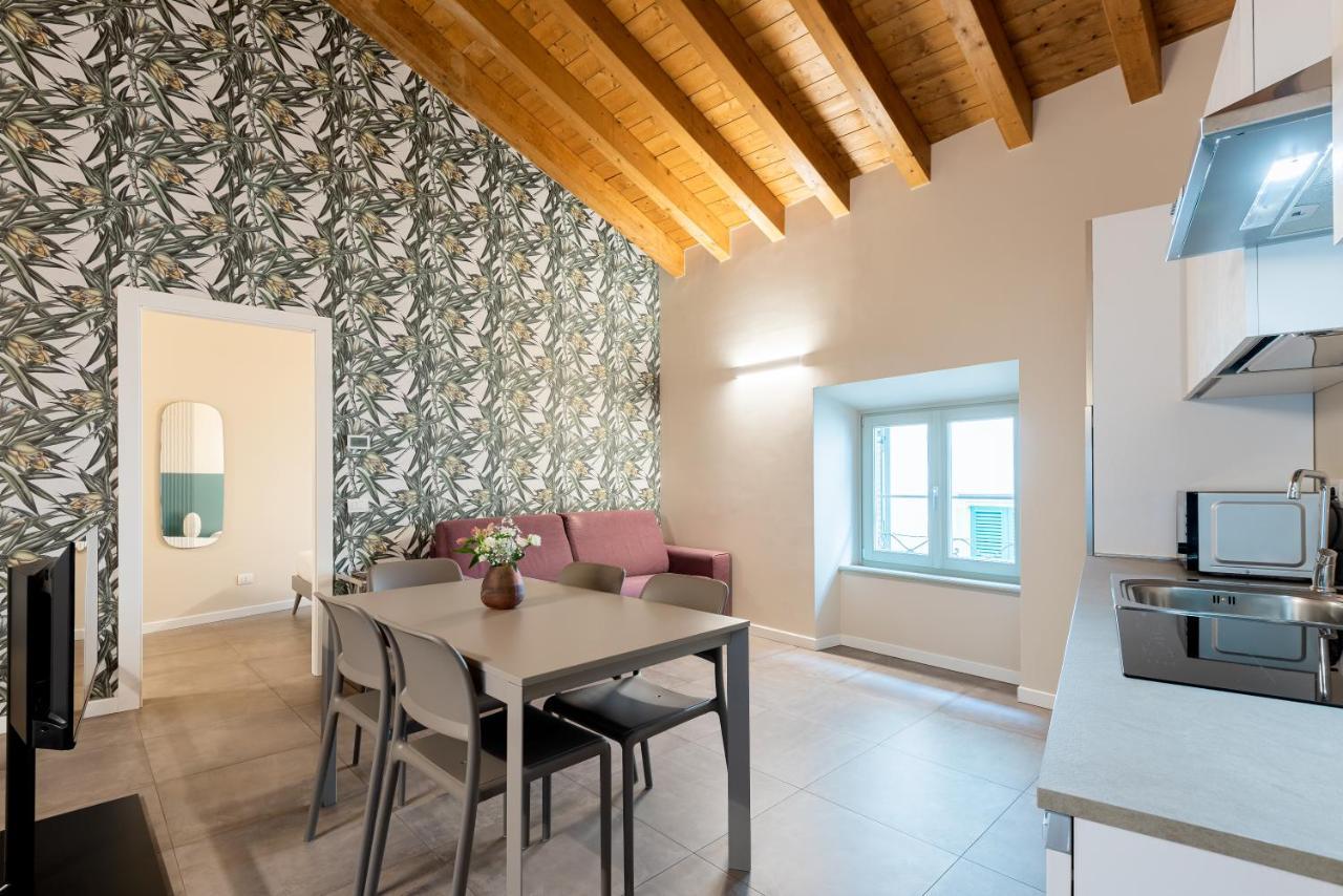 Rego Apartments - Boutique Aparthotel With Some Off-Site Apartments In A Charming Historic District Close To Upper Town Бергамо Экстерьер фото